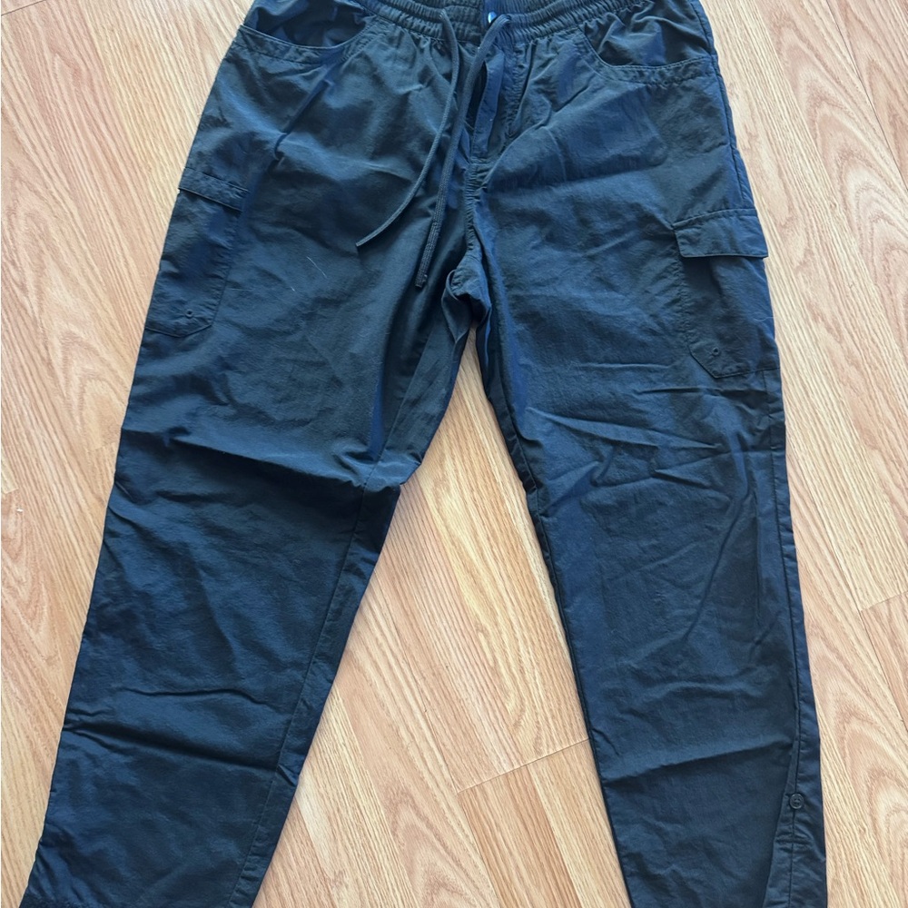 Columbia Women's Black Capri Cargo Pants